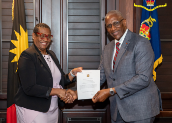 Members of the Assessment Board to Review Compensation for the Cancer Centre Acquisition take office