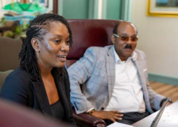 Medical Director reports to Cabinet