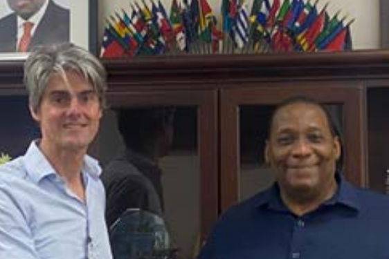 Dutch maritime economist discusses food security issues with local officials