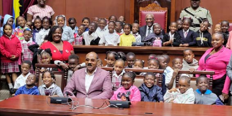 GG and PM meet with students from Five Islands Primary School