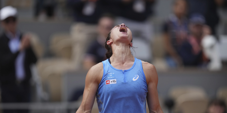 361st-ranked Frenchwoman Boisson upsets No. 3 Pegula