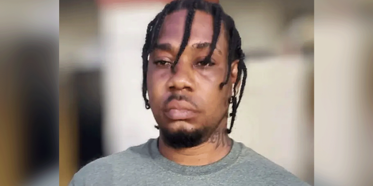 Wayne Thomas surrenders to police