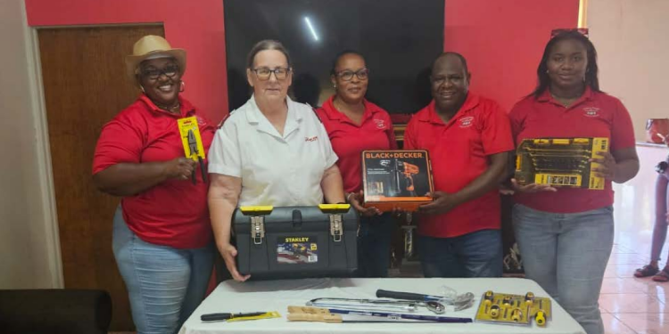 AT&LU makes donation to Sunshine Home for Girls