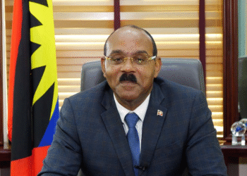 Big ‘thank you’ to PM Browne by the Antigua and Barbuda students in Jamaica