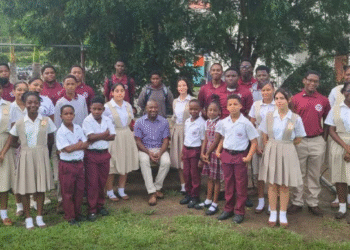 Interactors Spread Service and Smiles Across Antigua for World Interact Week