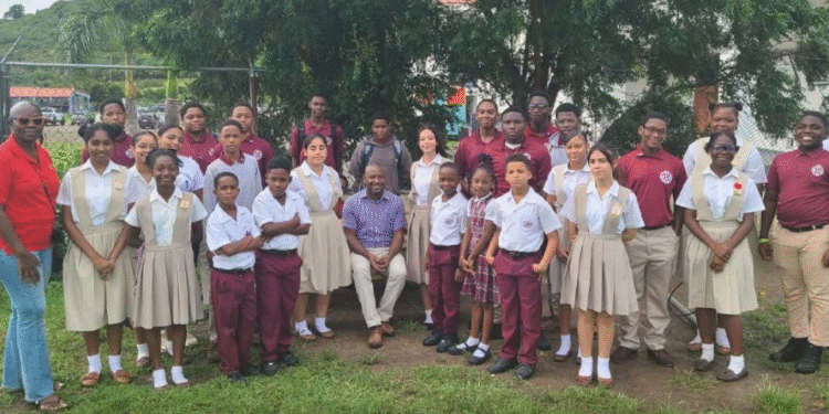 Interactors Spread Service and Smiles Across Antigua for World Interact Week