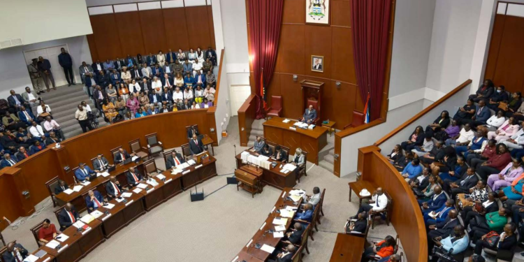 Delegation from the Center for Caribbean Studies at China’s Hangzhou Normal University attends Budget Presentation