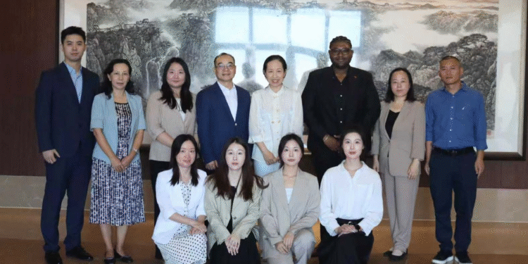 Delegation from the Center for Caribbean Studies, Hangzhou Normal University, Pays Courtesy Call on Chinese Ambassador to Antigua and Barbuda,  H.E. Jiang Wei