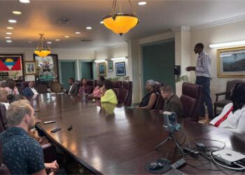 Prime Minister Meets Global Call Finalists to Discuss Innovative Project Proposals