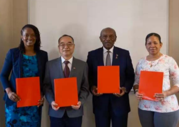 Delegation from the Caribbean Studies Center of Hangzhou Normal University Deepens Medical Cooperation with Antigua and Barbuda
